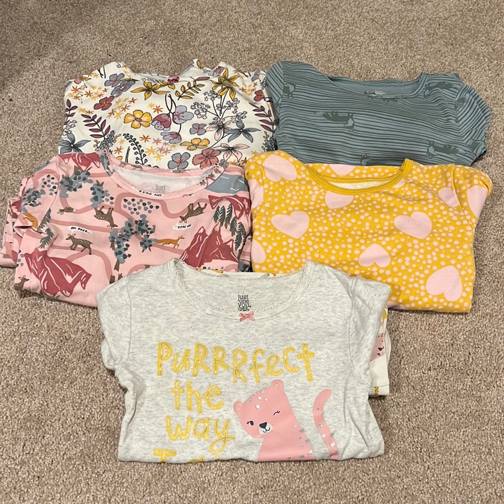 Girls Carter’s pajamas set long sleeve size 5